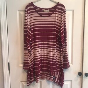 LoGo brand size 1X pullover tunic top